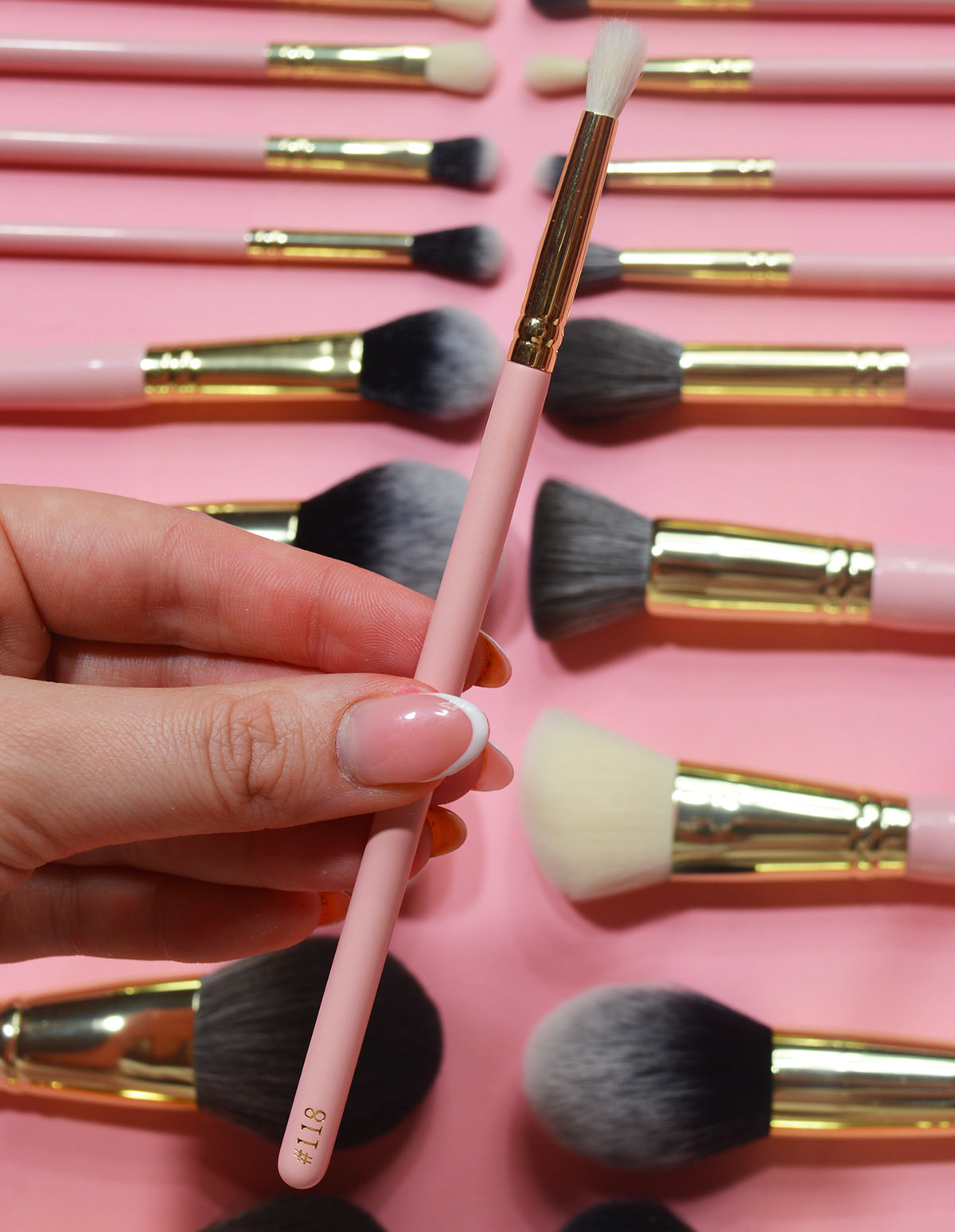 P.Louise #118 Mini Tapered Blending Brush for Eyeshadow