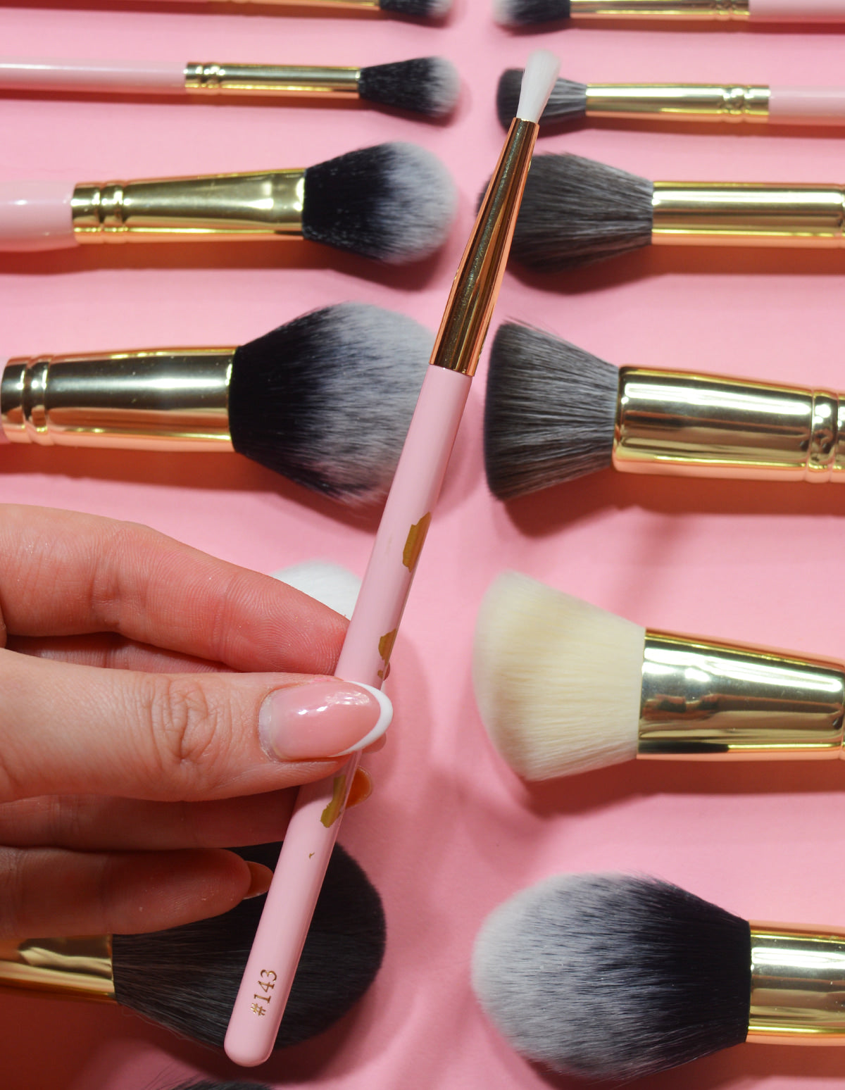 P.Louise #143 Small Detailer Blending Brush for Makeup