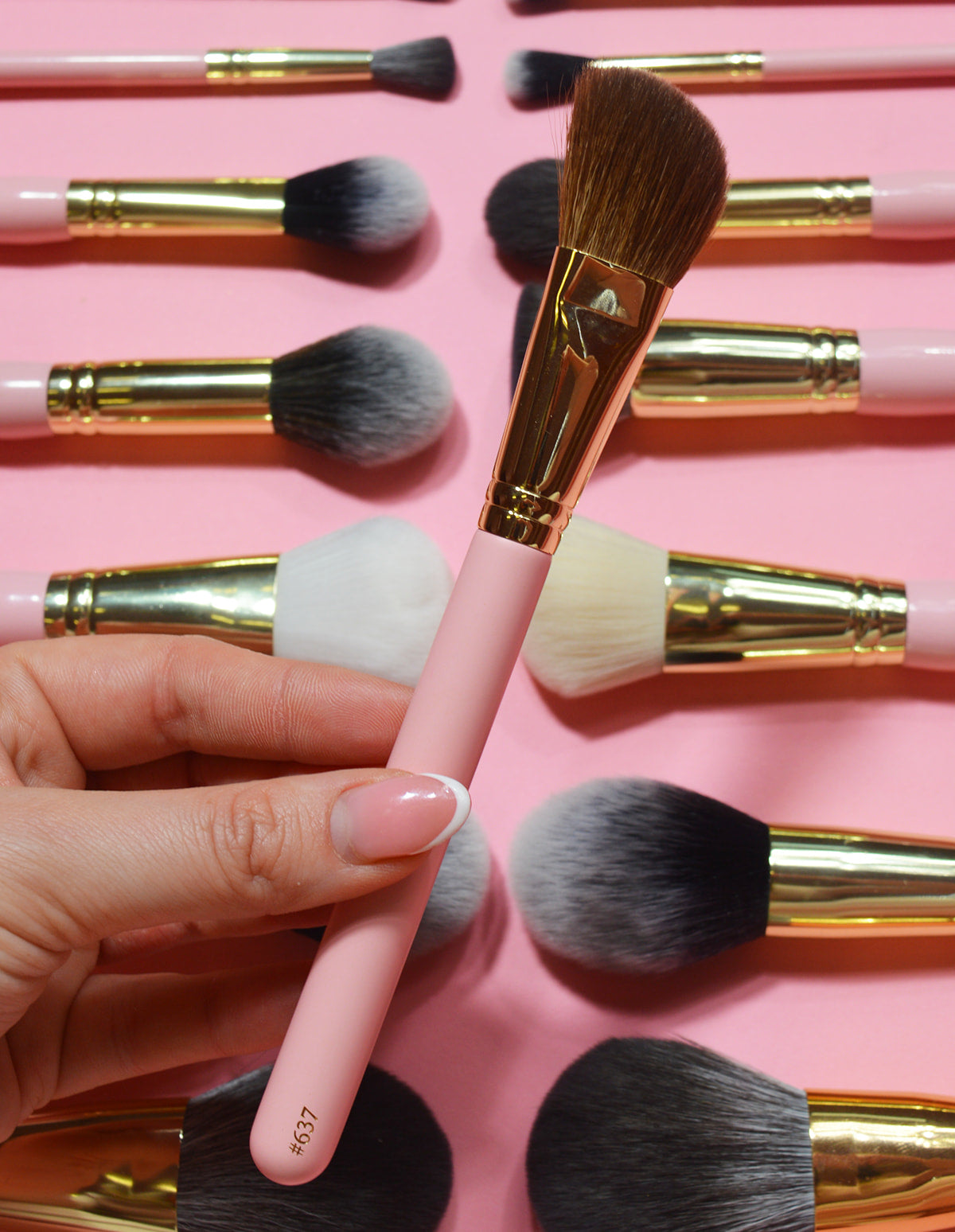 P.Louise Angled Contour Brush for Flawless Face Definition
