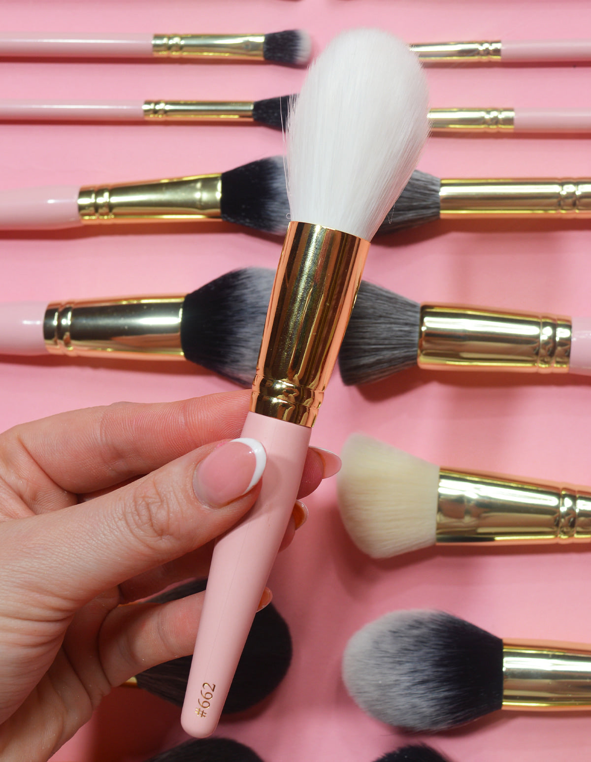 P.Louise Contour Brush #662 for Professional Makeup Blending