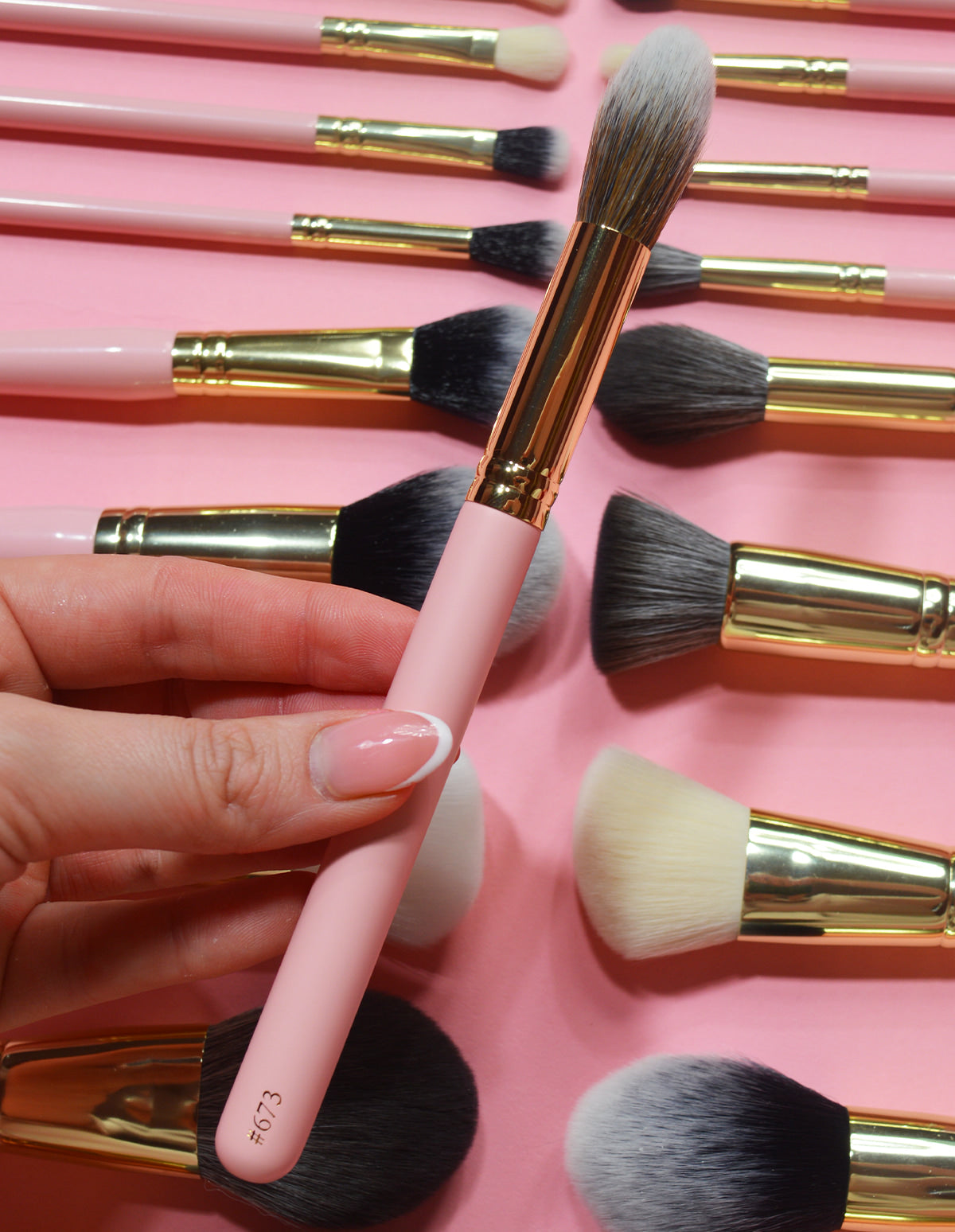 P.Louise #673 Multi-Use Makeup Brush for Flawless Blending