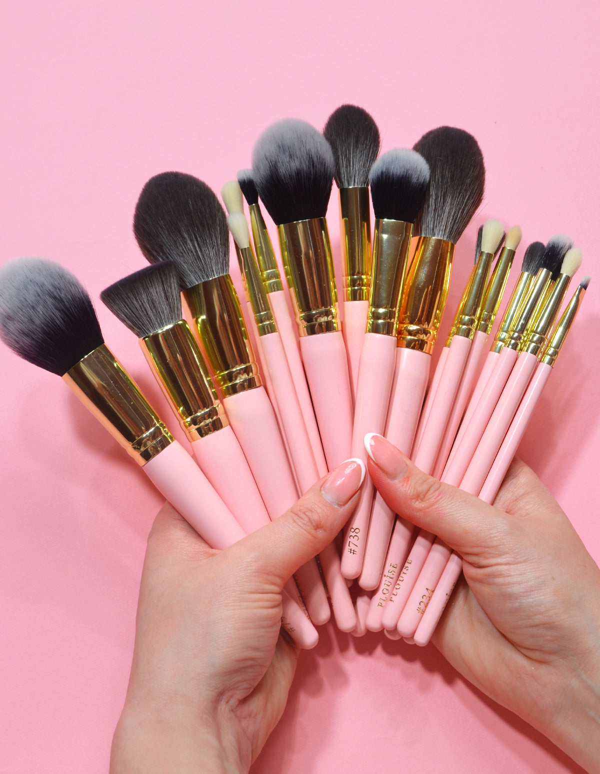P.Louise 20-Piece Makeup Brush Set - Professional Bundle